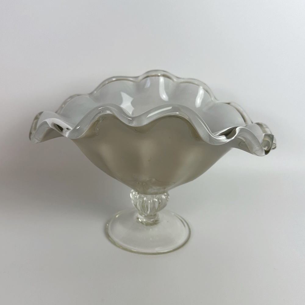 VTG Venetian Murano Style Art Glass Pedestal Footed Ruffle Pearlescent Bowl